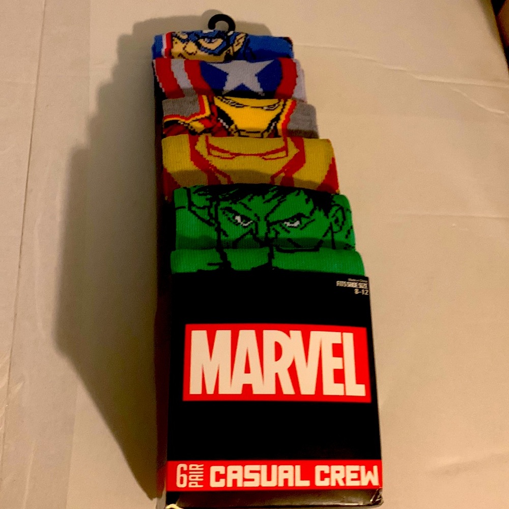 COPY - MARVEL BRAND NEW 6 PAIRS AVENGERS ADULT SOCKS FITS SHOE SIZE 5 to 10
